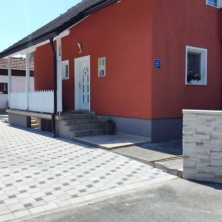 Ostarije Apartment Igor - Holiday Home מראה חיצוני תמונה